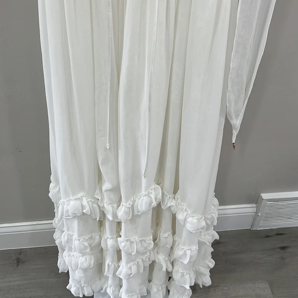 V. Chapman Carmen Gown in White - Picture 11 of 16